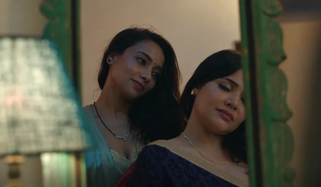 Palang Tod: Saas Bahu & NRI - ULLU